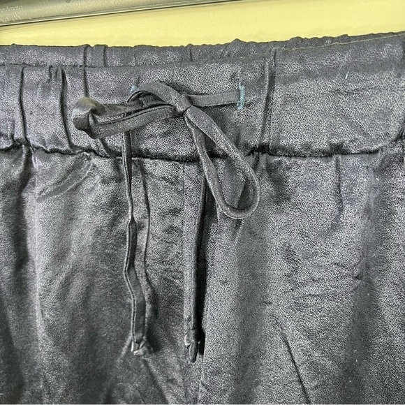 LNA x REVOLVE x SHOPBOP Satin‎ Silky Cargo Jogger Navy Blue, Size S - Picture 8 of 14